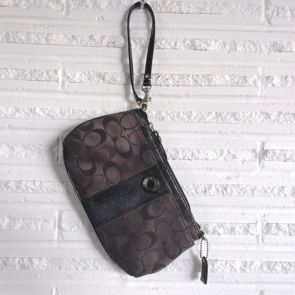 Coach canvas wristlet - Picture 7 of 8